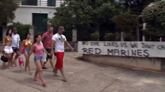 Amateurs make regular beach party in a wild orgy