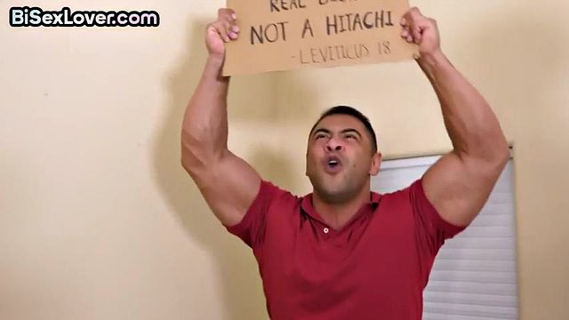 Bi MILF analfucked by friends in 3some