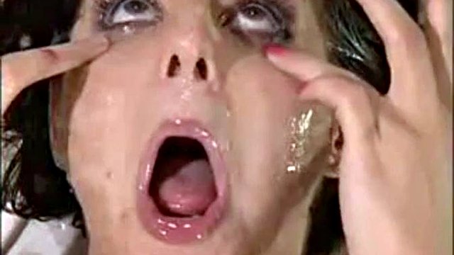 Chick tar flere munnbelastninger med Ariana Marie: Blowjob, Cumshot & Groupsex Porn