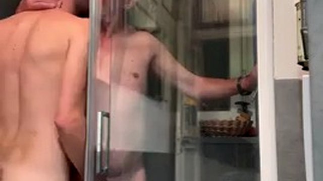 GiangyBoy and Abbaco in the shower