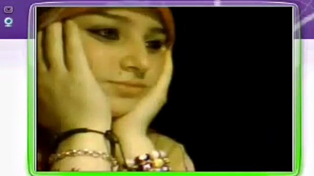 Turkish hijab bitch shows boobs on webcam messenger msn