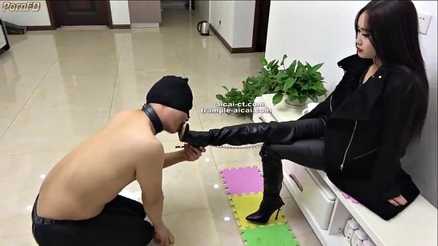 Chinese licking boots: Fansly, Small Tits & Lesbian Porn