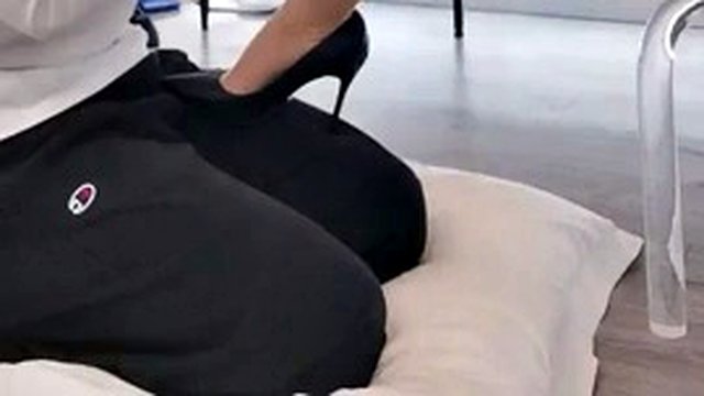 Chinese femdom trampling