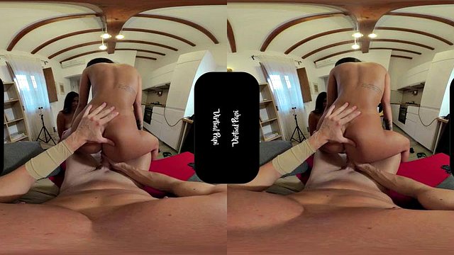 VR a quartetto Latina: pompino, POV e realtà virtuale porno