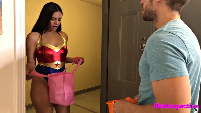SlutInspection - Halloween Slut Violet Starr's Superhelt Fuck, Cosplay Cock-sucking & Pussy-Pounding: Porno