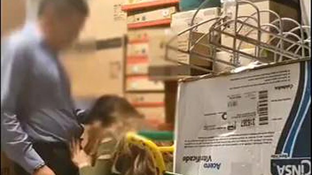 Busty fucks employee of Bodega Aurrera