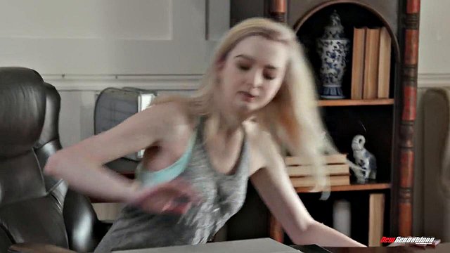 십대 단계 자매 Lexi Lore는 진짜 거시기가 필요합니다 (타일러 닉슨)