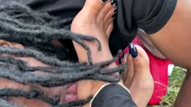 FOOT | WORSHIP OF THE FEET | FEMALE DOMINATION | FEET | DOMINATION | HUMILIATION | WORK WITH THE FEET