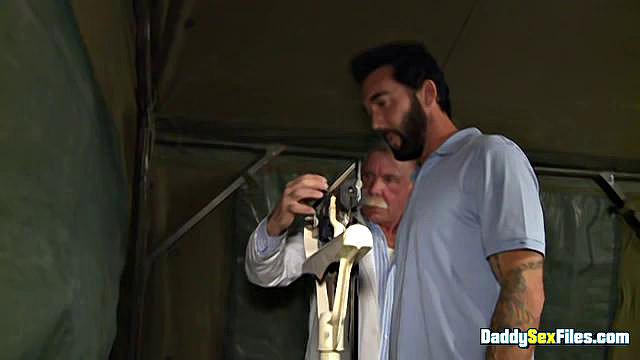 Army Cum For Doctor Reynolds - Tom Nero, Scott Reynolds & Bryan Slater