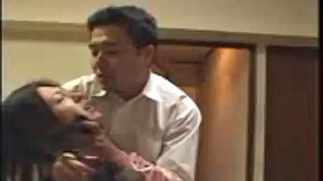 일본어: 구강 성교, 강아지 및 카우걸 포르노