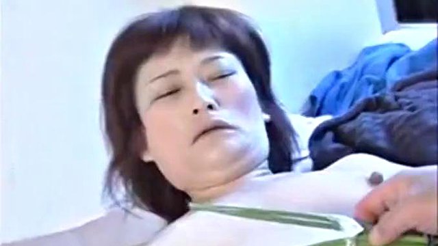 Japanese Shaved Chubby Mature Yukie 41years