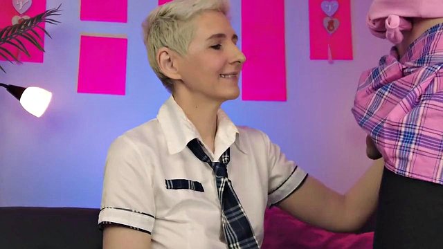 KinkyHome унижает сисси