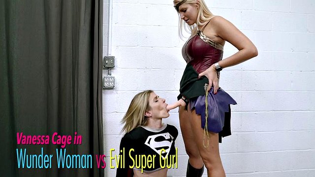 Supergirl v Wonder Woman