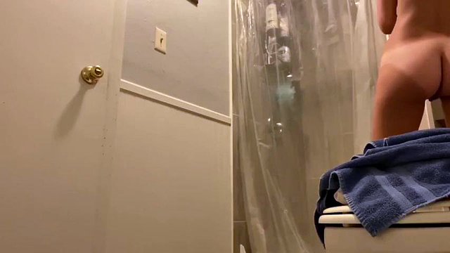 Voyeur shower