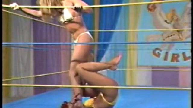 bikini ring wrestling