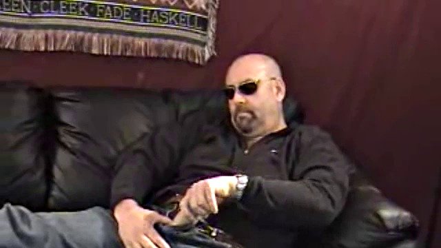 Keith claims to have lost some weight since his solo video, and now apparently considers himself God's gift to the world. This arrogant, self-confident, know-it-all didn't get along well with the gentle and friendly Scott.