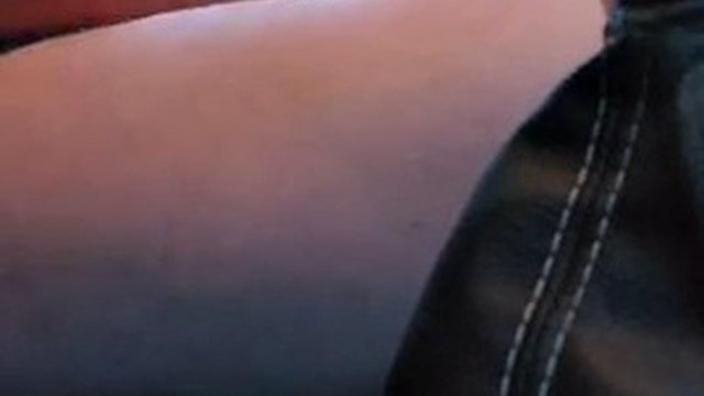 I masturbate secretly and cum in the car in public.