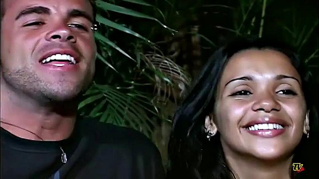 Beautiful and hot brunette moaning and cumming giving the pussy and the cusinho very tasty