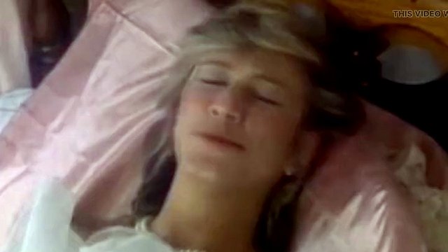 Marilyn Chambers fulfills her sexual fantasy