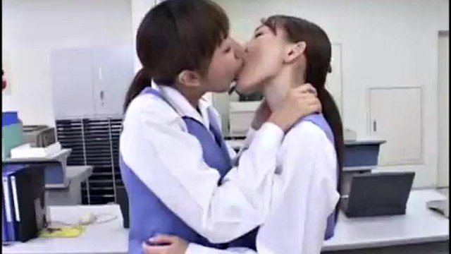 Girls Kissing With Tongue