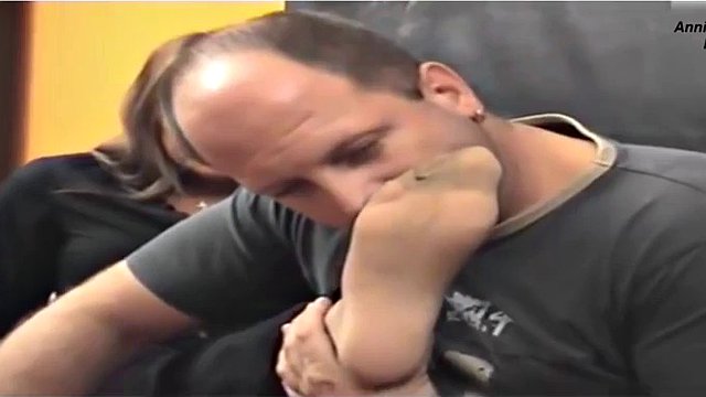 The smell of nylon feet