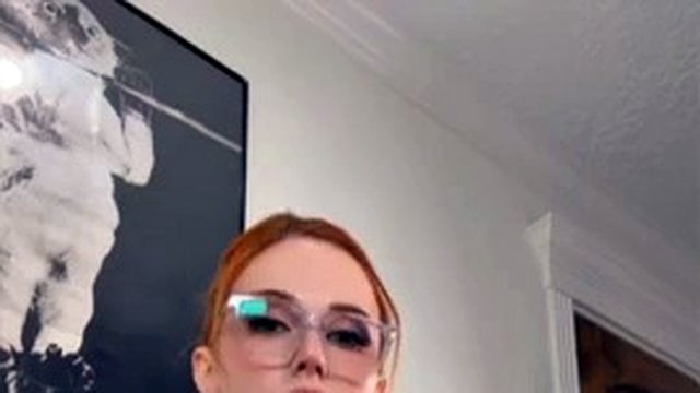 Hot Amouranth Vidéos