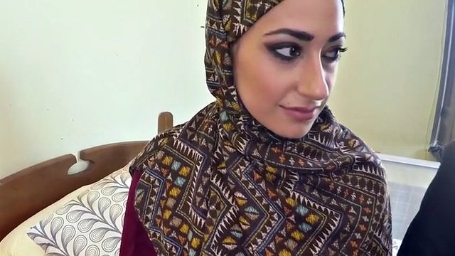 hijab muslim babe fucked for cash money