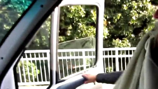 puttana di strada raccolse poi un grosso bottino scopato