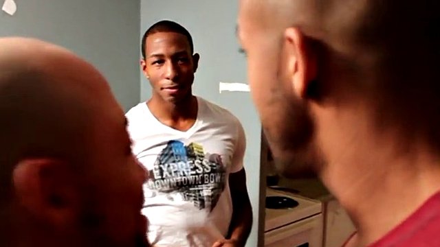 Cock sucking anal gay threesome with big muscular boys