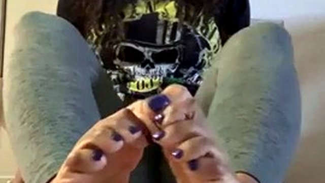 Ebony Foot Tease Jerk Off Instructions