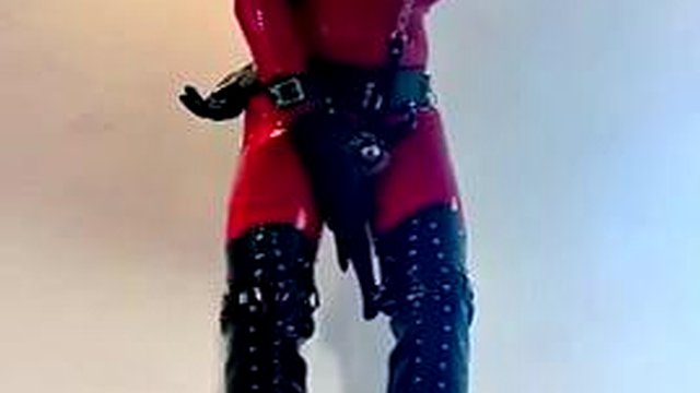 CD Doll Exhibition Tied on Turntable with Magic Wand