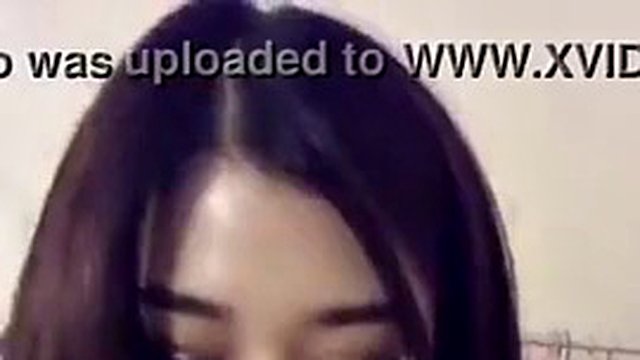 Beautiful Chinese girl masturbates