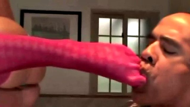 pawg flower tucci gives a footjob