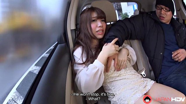 Japanese Rina Serino sucks cock in the backseat of a car,uncensored. by Japan HDV: Porn