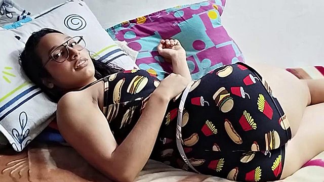 Deseodalexa's Cheating Sister-in-Law with Big Juicy Ass Goes Full Ass-Licking Beauty