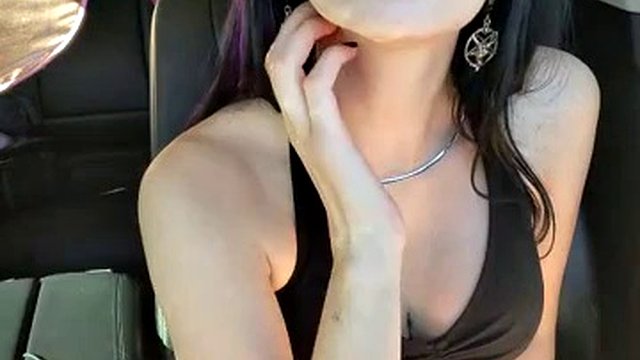 j3ss1cakay goth chick driving naked