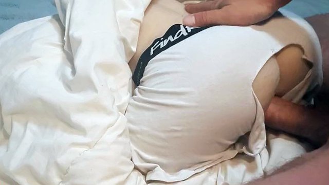 Japanese guy's wet pussy is fucked hard and moaning loudly until a big cumshot - SoloXman