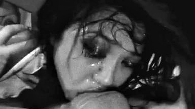 Mika Tan: Blowjob, MILF und blonder Porno