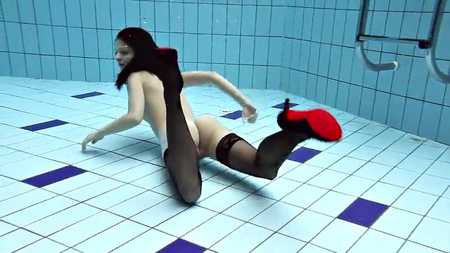Vera and Monica – our best underwater teens
