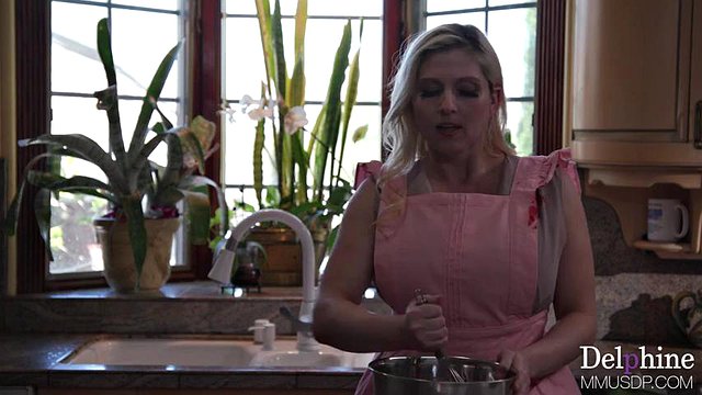 Papa est absent, comment vas-tu te rattraper : porno pipe, levrette et cowgirl