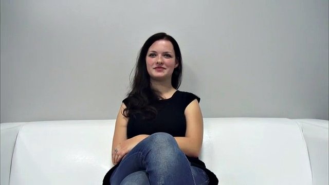Grandi tette amatoriali in azione (bruna amatoriale)