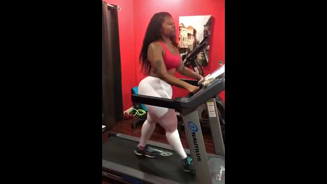 Chubby huge ass pawg walking